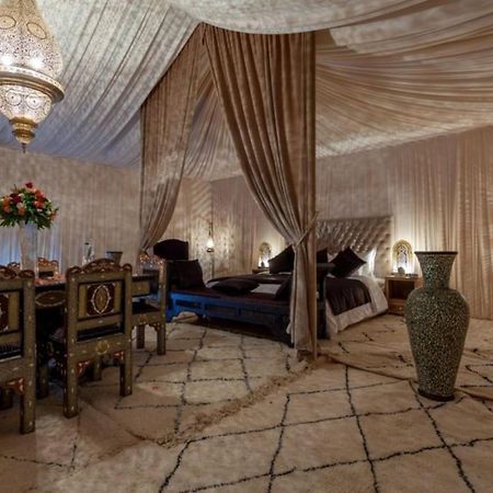 Lemnaouar Erg Camp Hotel เมอร์ซูกา ภายนอก รูปภาพ