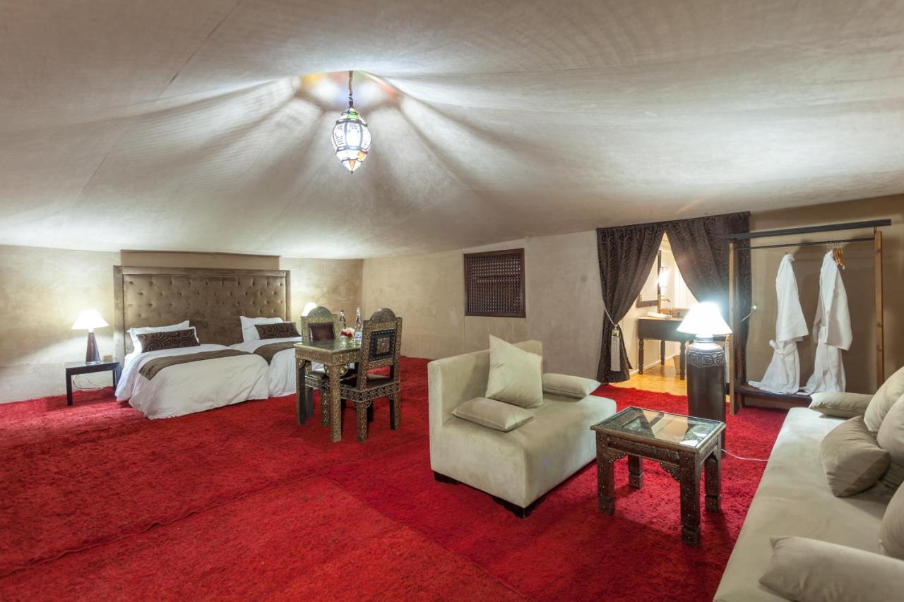Lemnaouar Erg Camp Hotel เมอร์ซูกา ภายนอก รูปภาพ