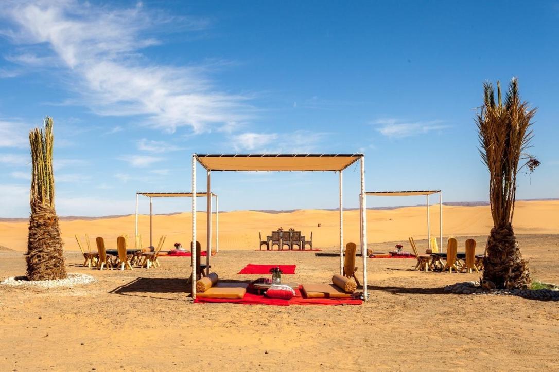 Lemnaouar Erg Camp Hotel เมอร์ซูกา ภายนอก รูปภาพ
